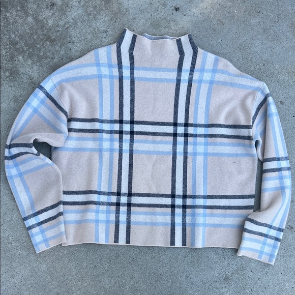 Tahari Sweaters - Tahari Blue and Gray Plaid Turtleneck Sweater